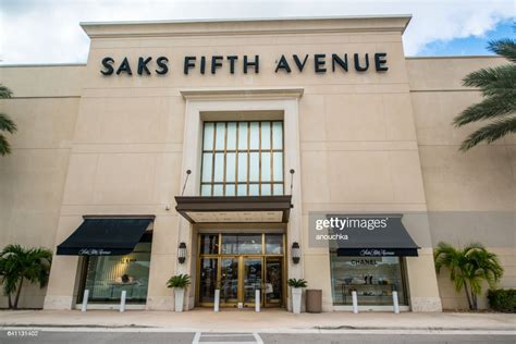 Boutique SAKS FIFTH AVENUE BOCA RATON Boca Raton.